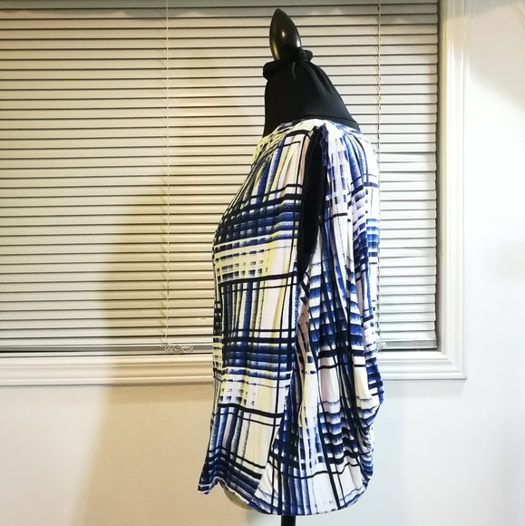 XS LORD & TAYLOR Asymmetric Sleeveless Blouse - Picture 3 of 5